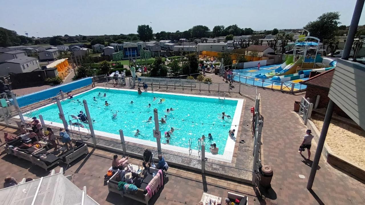 Memories Made Hotel Selsey Kültér fotó